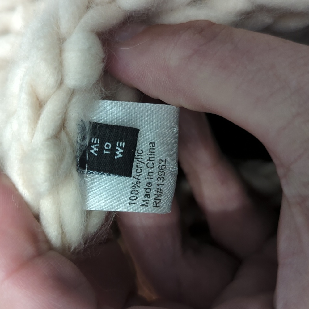 Knit scarf - Picture 4 of 5